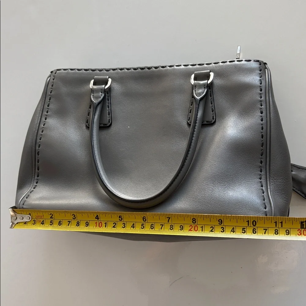 AUTHENTIC PRADA GALLERIA Grey Leather Bag with out-stiching detailing - Picture 4 of 16